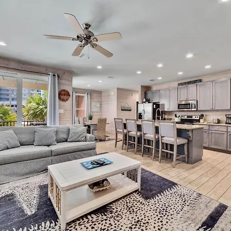Romeo Beach Cottage 6